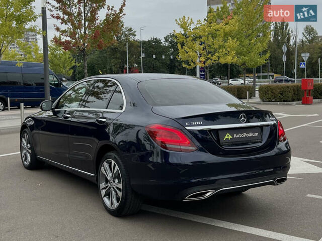 Синій Мерседес Ц-Клас, об'ємом двигуна 1.99 л та пробігом 132 тис. км за 18800 $, фото 4 на Automoto.ua