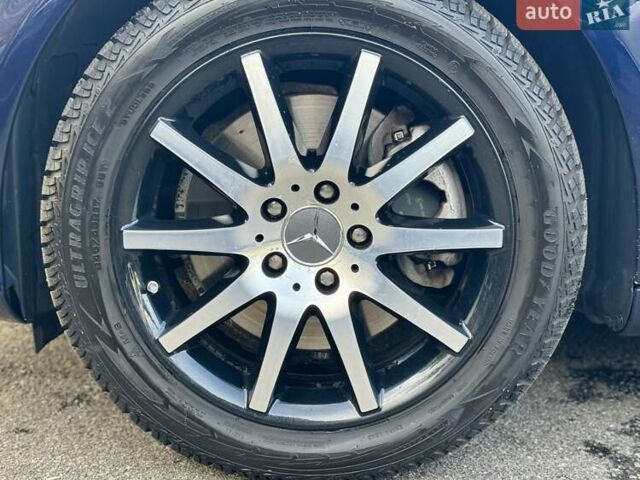 Синій Мерседес Ц-Клас, об'ємом двигуна 2 л та пробігом 150 тис. км за 18900 $, фото 31 на Automoto.ua