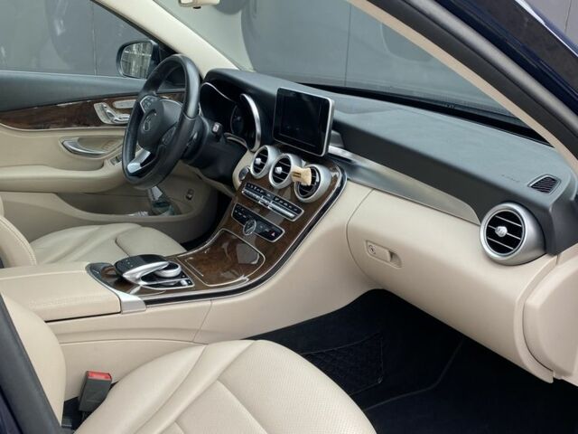 Синий Мерседес Ц-Класс, объемом двигателя 2 л и пробегом 72 тыс. км за 20300 $, фото 6 на Automoto.ua