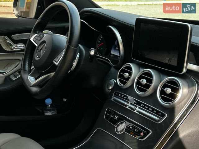 Синий Мерседес Ц-Класс, объемом двигателя 3 л и пробегом 54 тыс. км за 33799 $, фото 12 на Automoto.ua