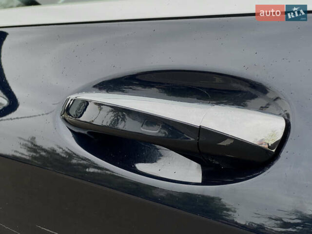 Синій Мерседес Ц-Клас, об'ємом двигуна 1.99 л та пробігом 132 тис. км за 18800 $, фото 7 на Automoto.ua