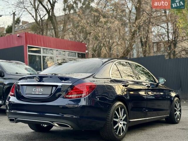 Синій Мерседес Ц-Клас, об'ємом двигуна 2 л та пробігом 150 тис. км за 18900 $, фото 3 на Automoto.ua