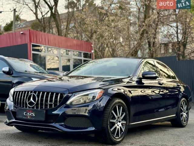 Синій Мерседес Ц-Клас, об'ємом двигуна 2 л та пробігом 150 тис. км за 18900 $, фото 2 на Automoto.ua