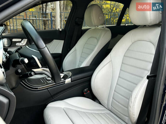 Синий Мерседес Ц-Класс, объемом двигателя 3 л и пробегом 54 тыс. км за 33799 $, фото 7 на Automoto.ua