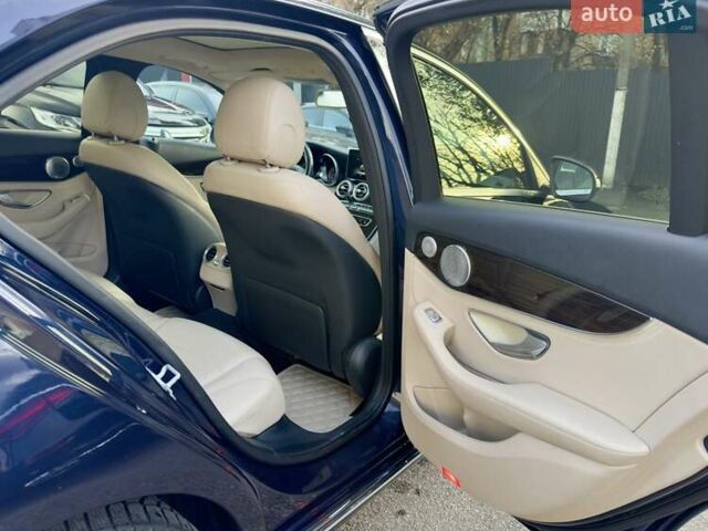 Синій Мерседес Ц-Клас, об'ємом двигуна 2 л та пробігом 150 тис. км за 18900 $, фото 19 на Automoto.ua