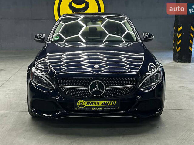 Синий Мерседес Ц-Класс, объемом двигателя 1.99 л и пробегом 142 тыс. км за 16800 $, фото 1 на Automoto.ua