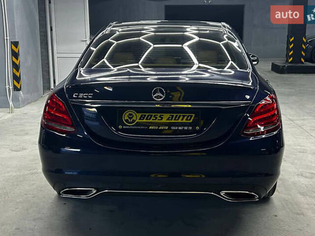 Синий Мерседес Ц-Класс, объемом двигателя 1.99 л и пробегом 142 тыс. км за 16800 $, фото 4 на Automoto.ua