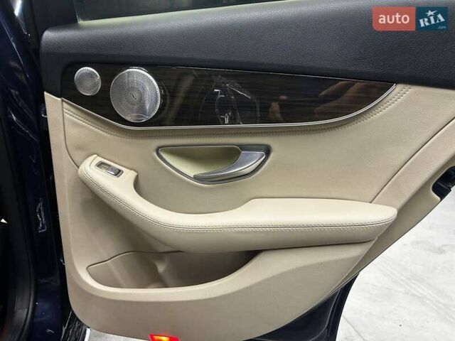 Синий Мерседес Ц-Класс, объемом двигателя 1.99 л и пробегом 142 тыс. км за 16800 $, фото 8 на Automoto.ua