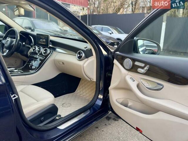 Синій Мерседес Ц-Клас, об'ємом двигуна 2 л та пробігом 150 тис. км за 18900 $, фото 22 на Automoto.ua