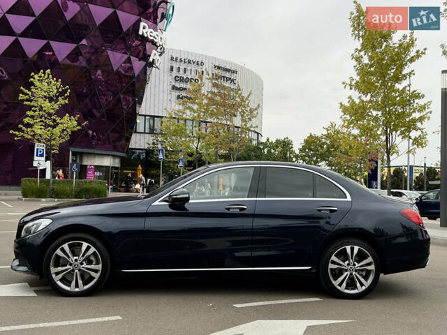 Синій Мерседес Ц-Клас, об'ємом двигуна 1.99 л та пробігом 132 тис. км за 18800 $, фото 3 на Automoto.ua