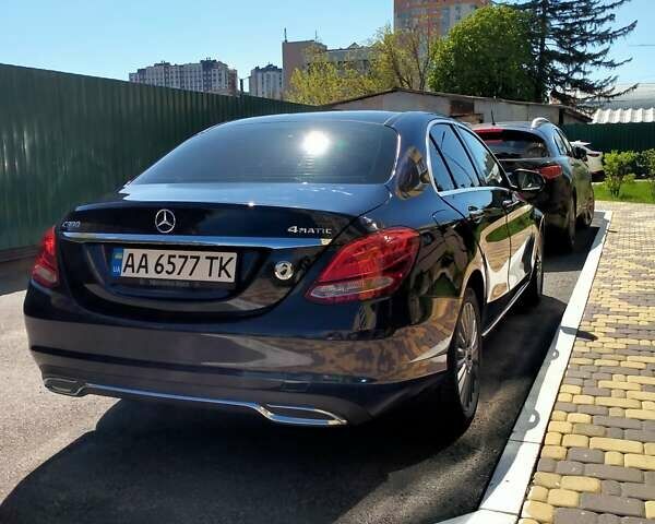 Синій Мерседес Ц-Клас, об'ємом двигуна 2 л та пробігом 120 тис. км за 21500 $, фото 3 на Automoto.ua