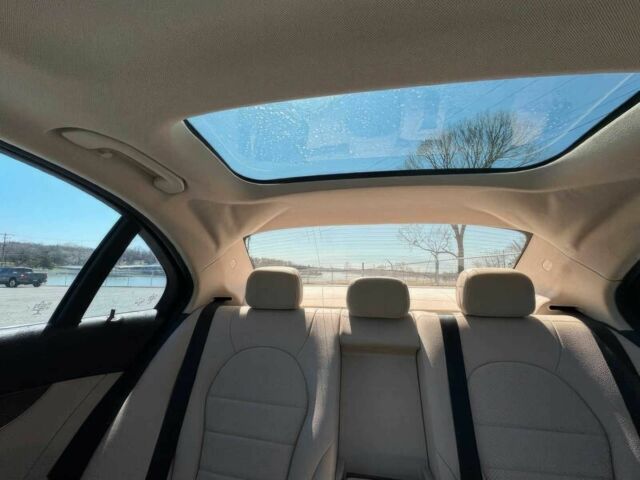 Синий Мерседес Ц-Класс, объемом двигателя 2 л и пробегом 75 тыс. км за 4700 $, фото 10 на Automoto.ua