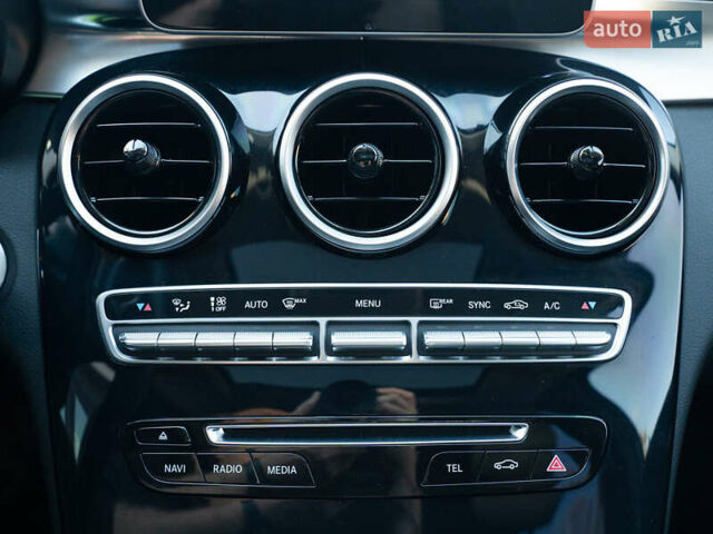 Синий Мерседес Ц-Класс, объемом двигателя 1.6 л и пробегом 55 тыс. км за 19950 $, фото 19 на Automoto.ua