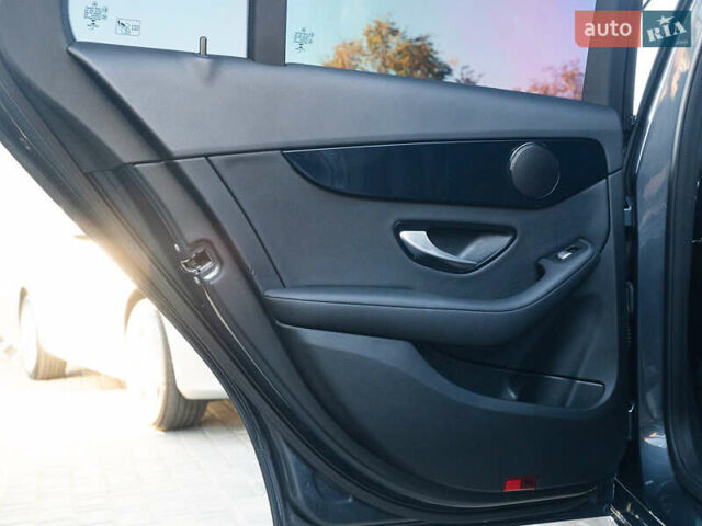 Синий Мерседес Ц-Класс, объемом двигателя 1.6 л и пробегом 55 тыс. км за 19950 $, фото 44 на Automoto.ua