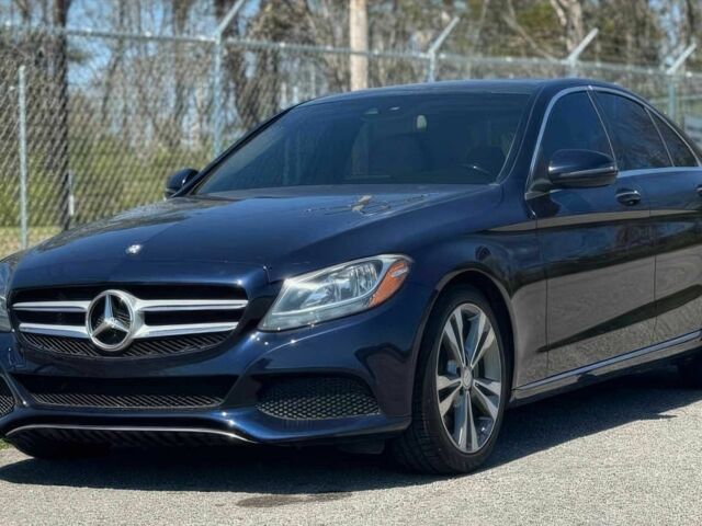 Синий Мерседес Ц-Класс, объемом двигателя 2 л и пробегом 75 тыс. км за 4700 $, фото 2 на Automoto.ua