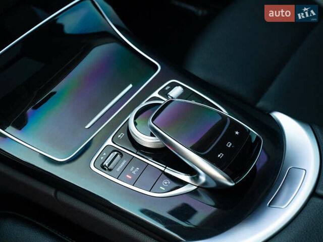 Синий Мерседес Ц-Класс, объемом двигателя 1.6 л и пробегом 55 тыс. км за 19950 $, фото 31 на Automoto.ua