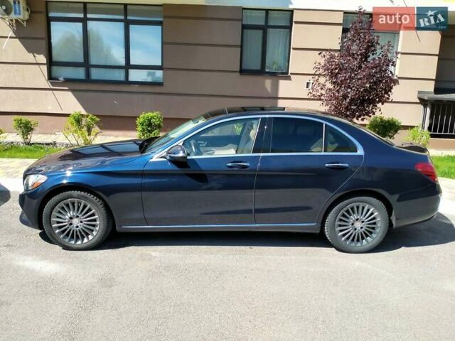 Синій Мерседес Ц-Клас, об'ємом двигуна 2 л та пробігом 120 тис. км за 21500 $, фото 1 на Automoto.ua