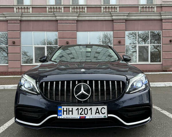 Синий Мерседес Ц-Класс, объемом двигателя 2 л и пробегом 90 тыс. км за 27700 $, фото 3 на Automoto.ua