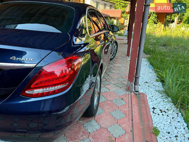 Синий Мерседес Ц-Класс, объемом двигателя 2.9 л и пробегом 73 тыс. км за 35000 $, фото 5 на Automoto.ua