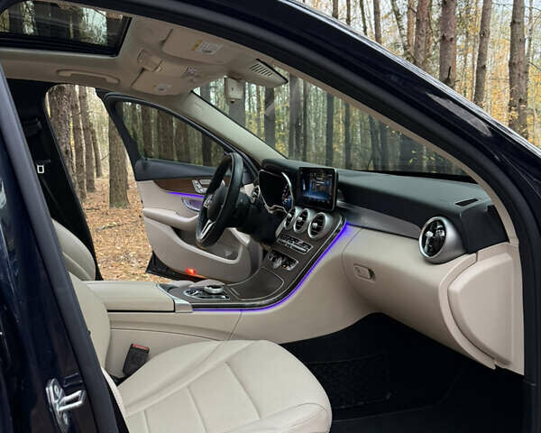 Мерседес Ц-Клас 2018 у Києві на Automoto.ua Синій Мерседес Ц-Клас, об'ємом двигуна 1.99 л та пробігом 57 тис. км за 27200 $, фото 31 на Automoto.ua