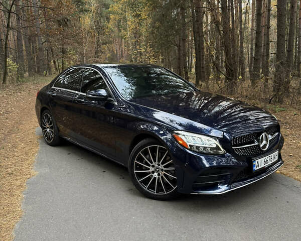 Мерседес Ц-Клас 2018 у Києві на Automoto.ua Синій Мерседес Ц-Клас, об'ємом двигуна 1.99 л та пробігом 57 тис. км за 27200 $, фото 4 на Automoto.ua
