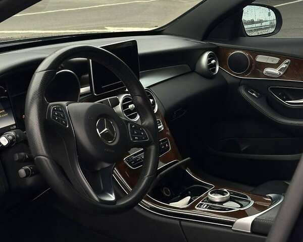 Синий Мерседес Ц-Класс, объемом двигателя 2 л и пробегом 94 тыс. км за 23500 $, фото 4 на Automoto.ua