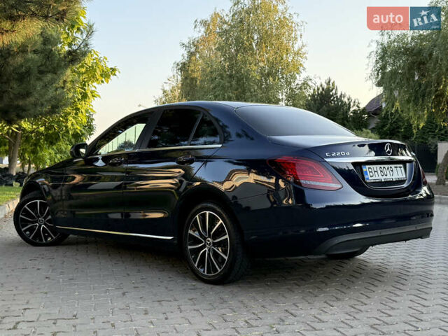 Синій Мерседес Ц-Клас, об'ємом двигуна 1.95 л та пробігом 55 тис. км за 29999 $, фото 1 на Automoto.ua