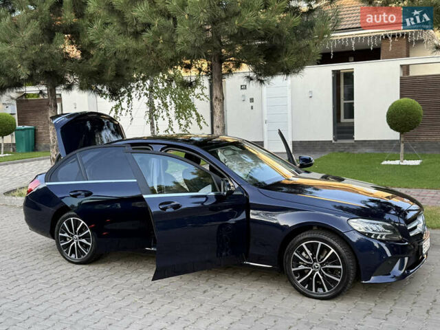 Синій Мерседес Ц-Клас, об'ємом двигуна 1.95 л та пробігом 55 тис. км за 29999 $, фото 49 на Automoto.ua