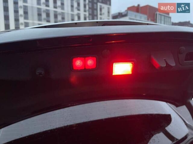 Синий Мерседес Ц-Класс, объемом двигателя 3 л и пробегом 74 тыс. км за 34000 $, фото 22 на Automoto.ua