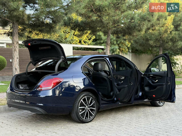 Синій Мерседес Ц-Клас, об'ємом двигуна 1.95 л та пробігом 55 тис. км за 31000 $, фото 53 на Automoto.ua