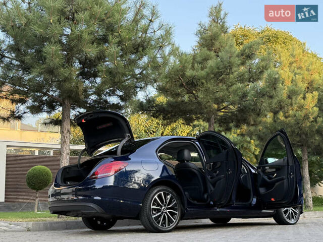 Синій Мерседес Ц-Клас, об'ємом двигуна 1.95 л та пробігом 55 тис. км за 29999 $, фото 53 на Automoto.ua