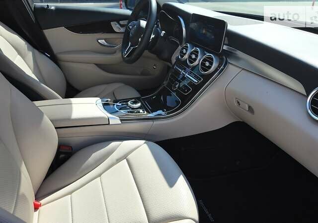 Синій Мерседес Ц-Клас, об'ємом двигуна 1.99 л та пробігом 98 тис. км за 28000 $, фото 1 на Automoto.ua