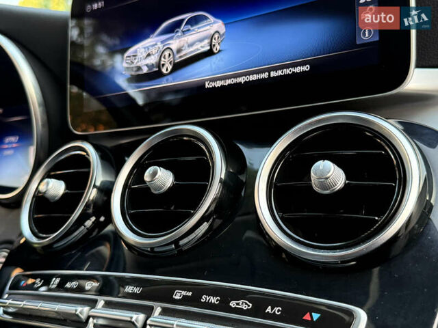 Синій Мерседес Ц-Клас, об'ємом двигуна 1.95 л та пробігом 55 тис. км за 29999 $, фото 74 на Automoto.ua
