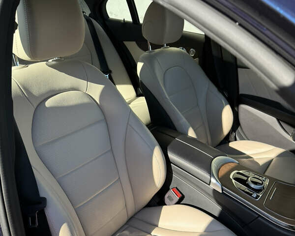 Мерседес Ц-Класс 2019 в Львове на Automoto.ua Синий Мерседес Ц-Класс, объемом двигателя 1.99 л и пробегом 67 тыс. км за 28000 $, фото 11 на Automoto.ua