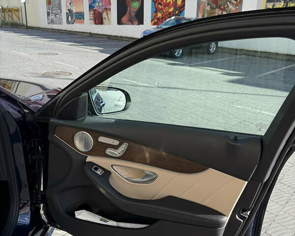 Мерседес Ц-Класс 2019 в Львове на Automoto.ua Синий Мерседес Ц-Класс, объемом двигателя 1.99 л и пробегом 67 тыс. км за 28000 $, фото 50 на Automoto.ua