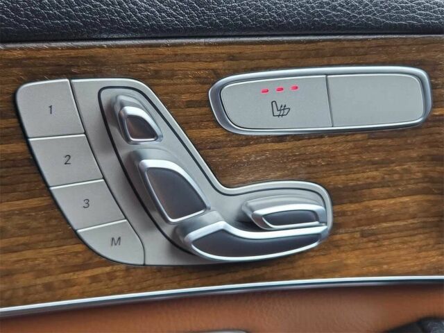 Синий Мерседес Ц-Класс, объемом двигателя 3 л и пробегом 32 тыс. км за 19000 $, фото 9 на Automoto.ua