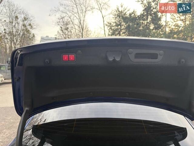 Синий Мерседес Ц-Класс, объемом двигателя 1.99 л и пробегом 47 тыс. км за 36500 $, фото 6 на Automoto.ua