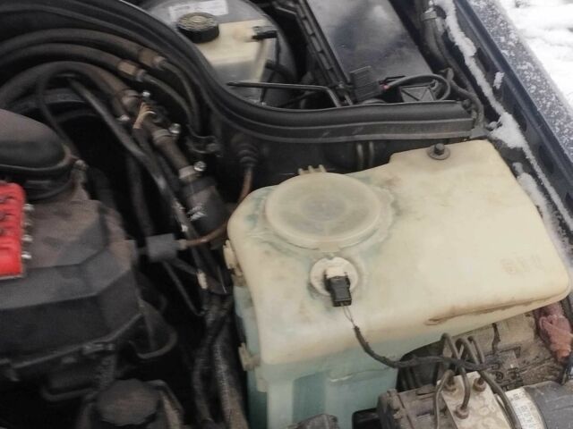 Синій Мерседес Ц-Клас, об'ємом двигуна 1.8 л та пробігом 2 тис. км за 1000 $, фото 8 на Automoto.ua