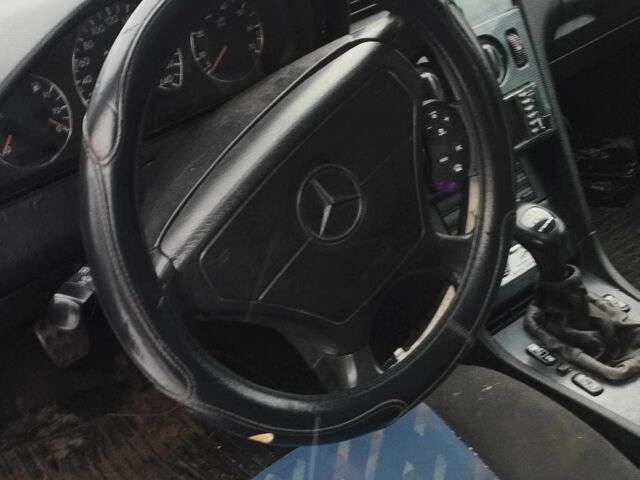 Синій Мерседес Ц-Клас, об'ємом двигуна 1.8 л та пробігом 2 тис. км за 1000 $, фото 4 на Automoto.ua