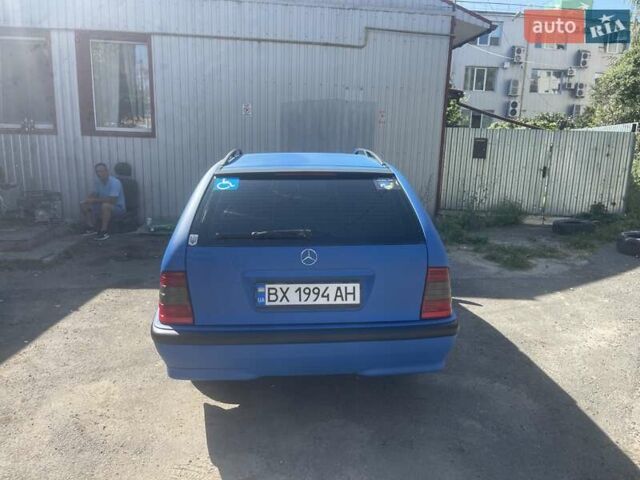 Синий Мерседес Ц-Класс, объемом двигателя 1.8 л и пробегом 369 тыс. км за 3300 $, фото 8 на Automoto.ua