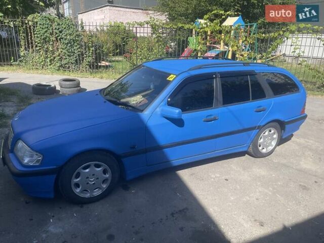 Синий Мерседес Ц-Класс, объемом двигателя 1.8 л и пробегом 369 тыс. км за 3300 $, фото 12 на Automoto.ua