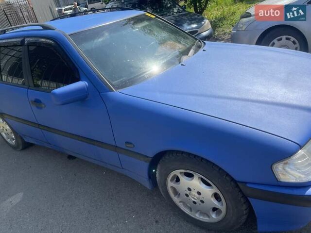 Синий Мерседес Ц-Класс, объемом двигателя 1.8 л и пробегом 369 тыс. км за 3300 $, фото 17 на Automoto.ua