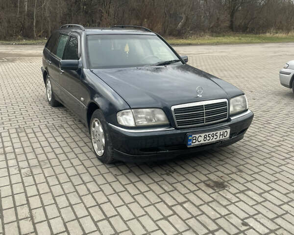 Синій Мерседес Ц-Клас, об'ємом двигуна 2 л та пробігом 460 тис. км за 3100 $, фото 2 на Automoto.ua