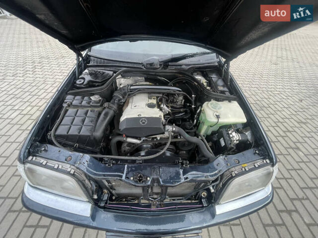 Синій Мерседес Ц-Клас, об'ємом двигуна 2 л та пробігом 460 тис. км за 3100 $, фото 13 на Automoto.ua