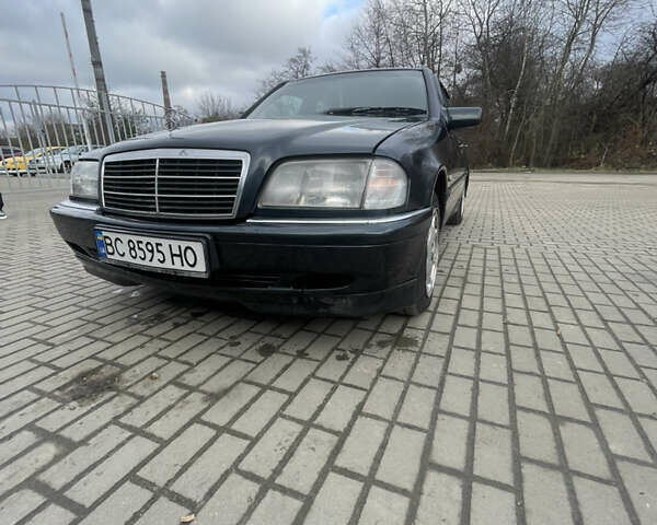 Синій Мерседес Ц-Клас, об'ємом двигуна 2 л та пробігом 460 тис. км за 3100 $, фото 14 на Automoto.ua