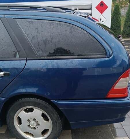 Синий Мерседес Ц-Класс, объемом двигателя 1.8 л и пробегом 250 тыс. км за 3000 $, фото 29 на Automoto.ua