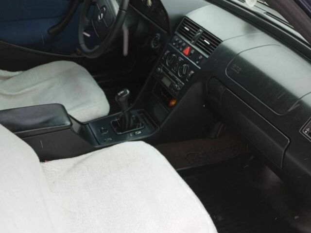 Синій Мерседес Ц-Клас, об'ємом двигуна 0 л та пробігом 420 тис. км за 4000 $, фото 9 на Automoto.ua