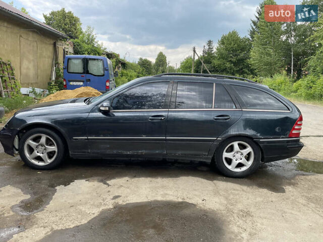 Синій Мерседес Ц-Клас, об'ємом двигуна 2 л та пробігом 360 тис. км за 2200 $, фото 2 на Automoto.ua