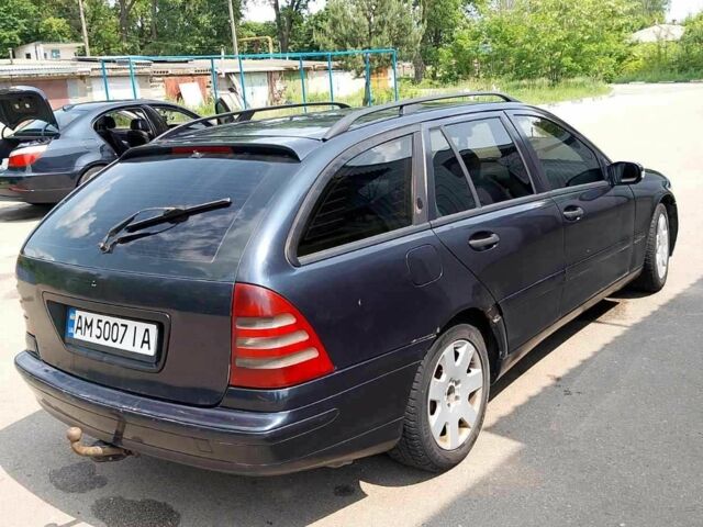 Синий Мерседес Ц-Класс, объемом двигателя 2.1 л и пробегом 280 тыс. км за 0 $, фото 2 на Automoto.ua