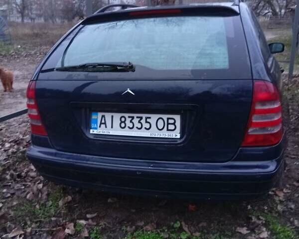 Синий Мерседес Ц-Класс, объемом двигателя 2.69 л и пробегом 250 тыс. км за 2900 $, фото 1 на Automoto.ua